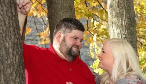 Wedding Photographer Accused of Fat-Shaming After Over-Editing Engagement Photos