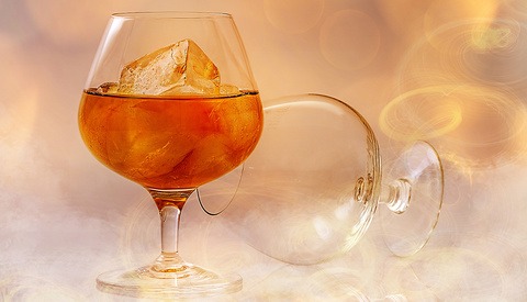 How to Take Great Cocktail Photos for Instagram