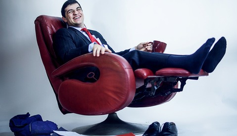 How to Rock Your First In-Person Sales Portrait Session