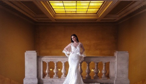 Using a Smartphone for a Bridal Fashion Photoshoot