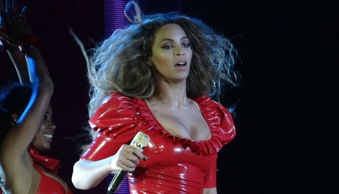 Black Photographer to Shoot Vogue Cover for the First Time in Its 126-Year History Thanks to Beyonce