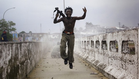 'You Can’t Do War Photography From a Distance': Fstoppers Reviews 'Hondros'