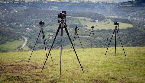 The Best Way to Set Up a Tripod