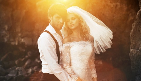 Wedding Photographers Called 'Abusive' and 'Unprofessional' for Refusing to Work With Influencer for Free