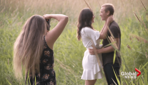 Wedding Photographer Falls for 'Overpayment' Scam That Leaves Victims out of Thousands of Dollars