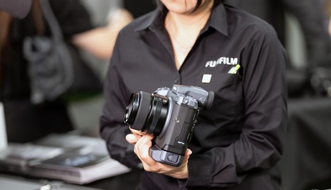Am I the Only Photographer Who Prefers Heavier Equipment?