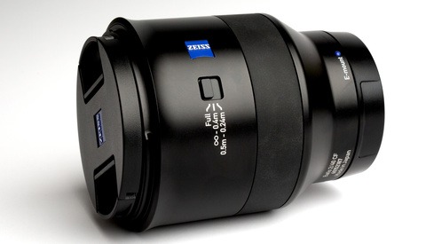 Fstoppers Reviews the Zeiss Batis 40mm f/2 CF Lens