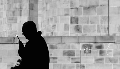 How to Stop Sabotaging Yourself as a Street Photographer