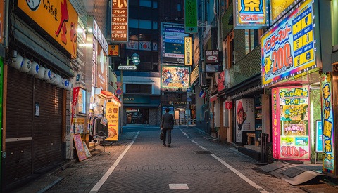 Photographs of the Bright but Unusually Empty Streets of Tokyo During COVID-19