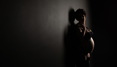 Maternity Photography: Ditching the Flowy Gowns for Stilettos