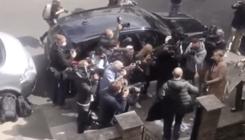 Boris Johnson's Disgraced Right-Hand Man Criticizes UK Paparazzi for Breaking Social Distancing Rules While Reporting