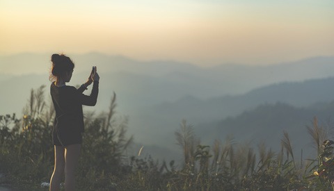 Snobbery Towards Mobile Phone Photography Is Just Gatekeeping the Industry