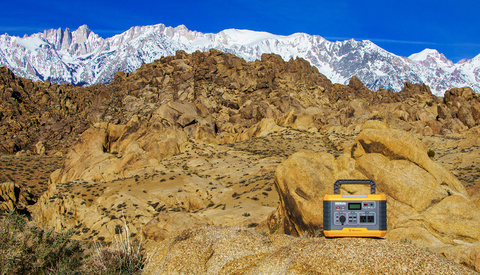 How I Solved My Travel Charging Woes With the FJDynamics 500 W Power Station