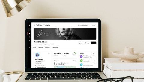 Fstoppers Reviews the CRM Platform Bloom IO