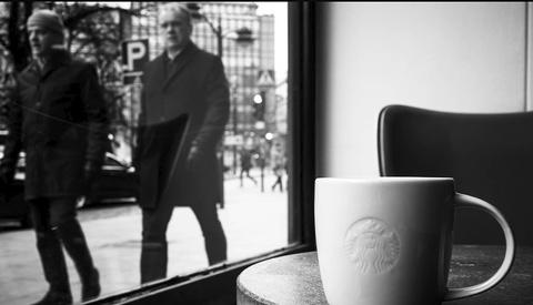 A Smarter Way to Capture Street Photos Without Constant Walking