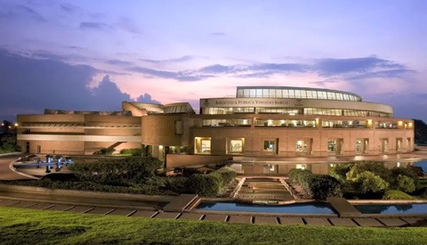 Shooting Architecture on Location With Mike Butler in Bogota, Colombia