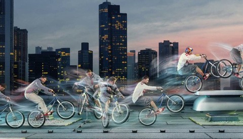 Behind the Scenes: Light Painting and Morphing with Red Bull