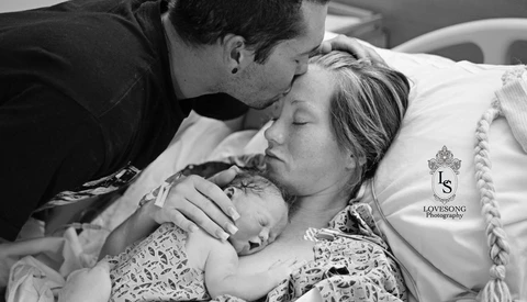 A Very Emotional Portrait Session of a Family with Their Stillborn Daughter