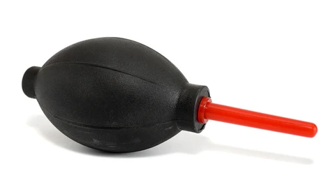Another Photographer's Dust Blower Raises Eyebrows at Airport Security 