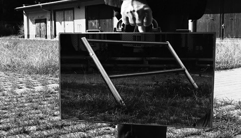 For Better Photographs, Don't Think Big, Think Simple