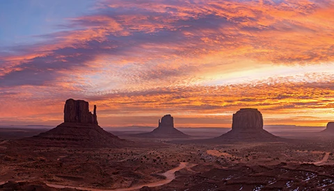 This "Accelerated Moments" Timelapse Video Will Give You Wanderlust, Plus An Interview With Creator Sean Goebel
