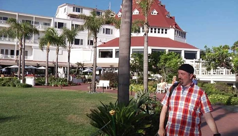 Photo Throwdown Episode 2 Part 1 Released! The Show Goes West Coast!