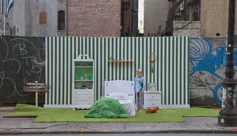 #SETINTHESTREET Overtakes New York With Elaborate Environmental Studios