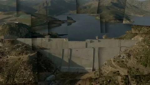Combining Aerial Landscape Photography with Video for Captivating Results