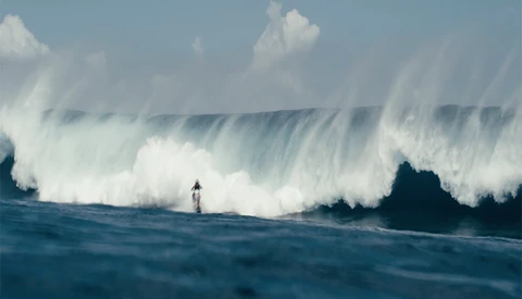 Everyone Is Digging This Insane Motosurfer Video
