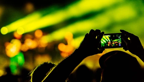 One Photographer's Plea: "Let's Ban Smartphones"