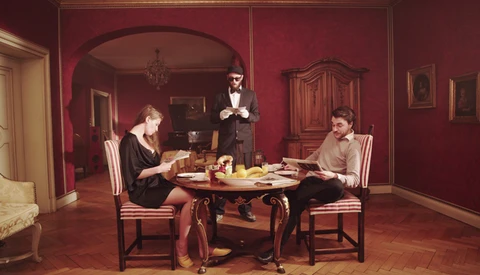 One of the Best Presented Lighting Tutorials We've Ever Seen (Three Scenes in One Room)