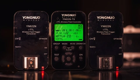 Fstoppers Reviews the Yongnuo TTL Flash System