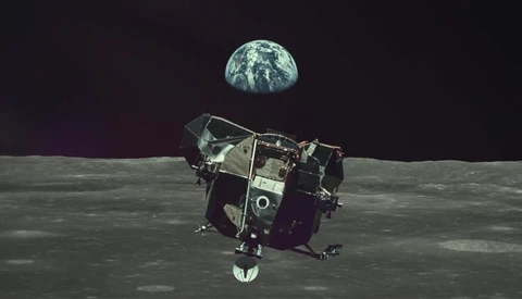 Planetary Motion: Photographer Creates 3D Motion From NASA's New Moon Photos