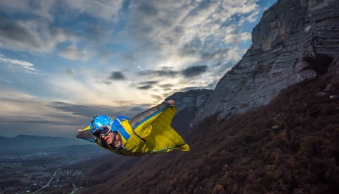 Using Flash to Light a Wingsuit Jumper
