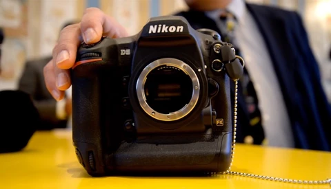 See the Nikon D5's Blazing Fast Shutter at Full Speed