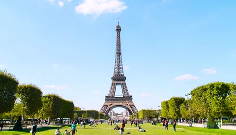 'Bonjour Paris' Is a Whirlwind Hyperlapse of One of the World's Most Beautiful Cities