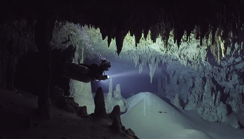 Stunning Video Shows Cave Divers in Another World