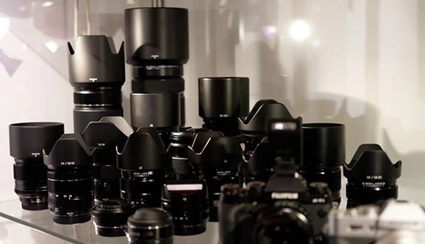 Tips on Choosing Your Camera Store From a Photographer Who Works At One