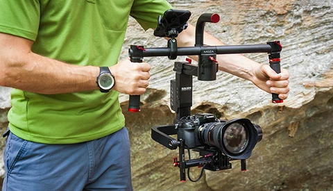 Fstoppers Review of the Moza Lite II 3-Axis Gimbal Stabilizer for Compact Video Cameras