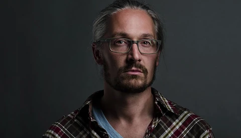 How to Shoot a Dramatic One-Light Portrait 