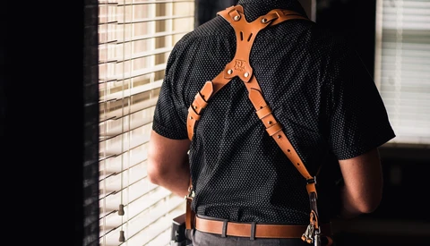 Fstoppers Reviews the RL Handcrafts Clydesdale Pro-DLX Dual Camera Strap