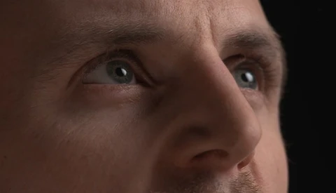 'The Light in Your Eye' Explores Catch Lights and How They Impact Your Image