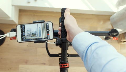 Perfect for Gimbals: Using Your Phone as a Monitor