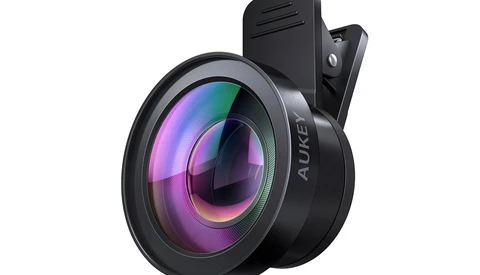 Fstoppers Reviews the AUKEY Ora Clip-On Cell Phone Camera Lenses