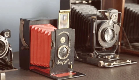 The Jollylook: A Quirky Cardboard Camera for Instant Photography