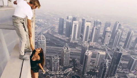 This Model Dangled Over a 1,000 Foot Drop Without Safety Equipment for the Sake of a Photo