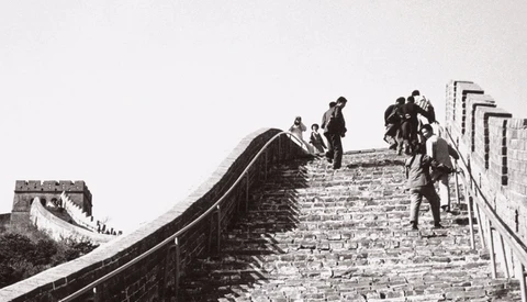 Andy Warhol's China Photographs May Fetch Over $1 Million at Auction