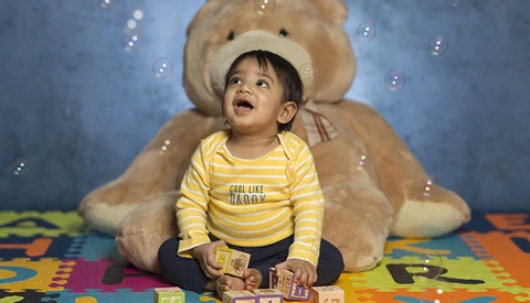 Set Up a Kid-Sized Photo Studio in Your Living Room for Inventive Portraits
