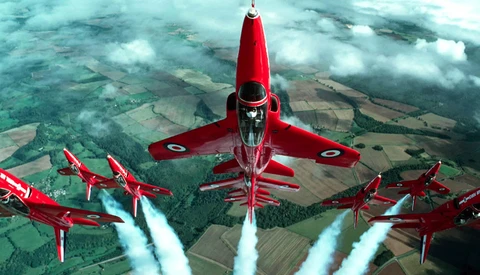The Remarkable Story of the First Wide Angle, Head-On Photographs of Flying Fighter Jets