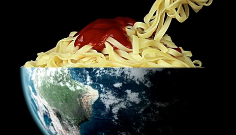 Watch This Dual-Screen Music Video With a Creative Relationship